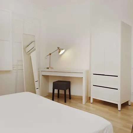 Flateli Roger 1 Daire Barselona