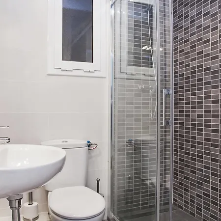 Apartamento Flateli Roger 1 *